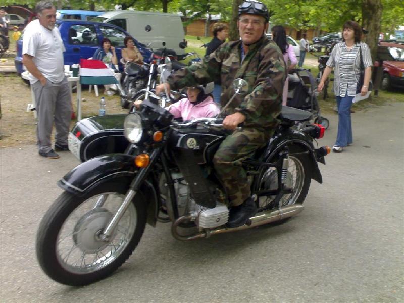 20060528885 (Large).jpg